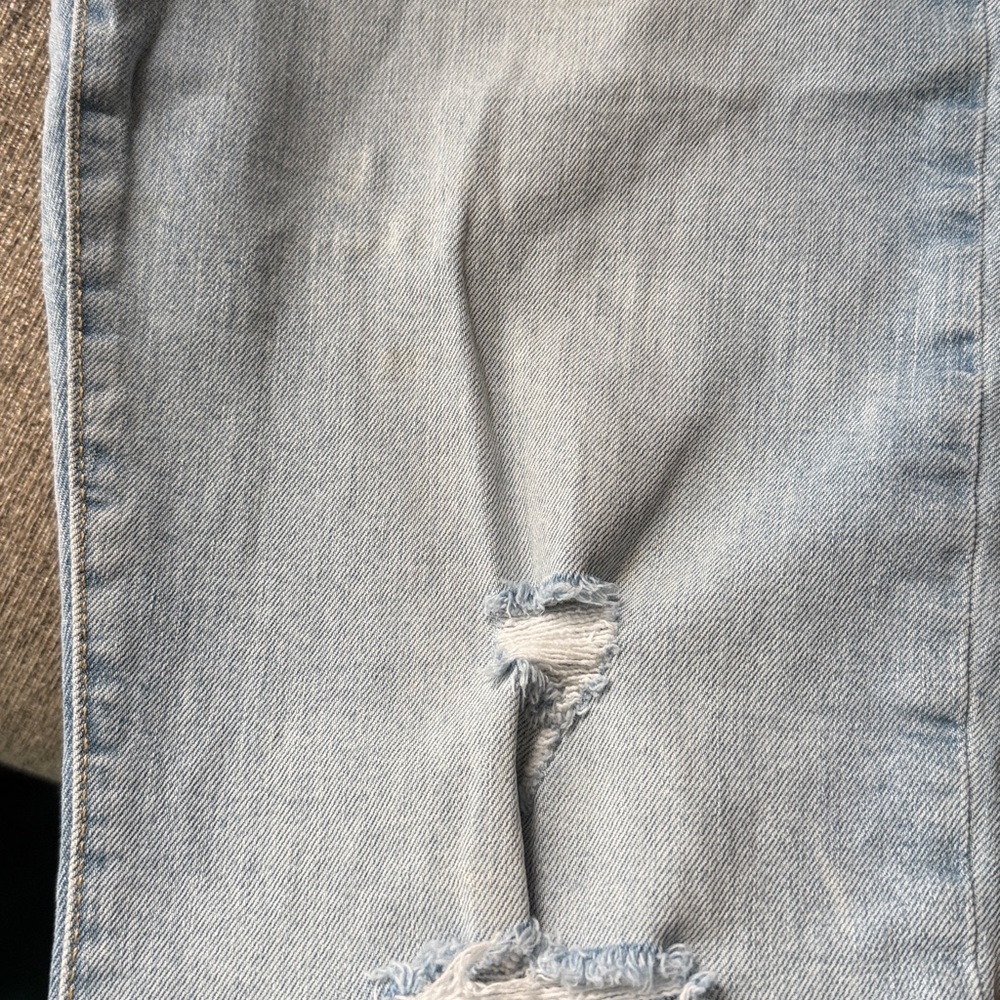 High Rise Split-Hem '70s Flare Jeans || GAP - Picture 9 of 9
